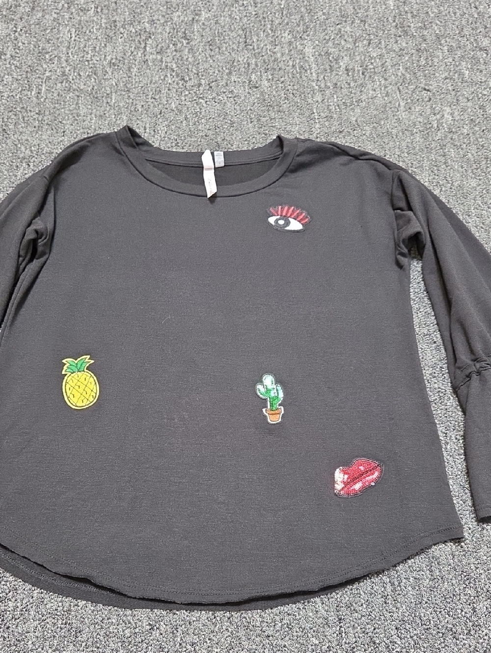 (#1) NY Collection Black Long-Sleeve Patch Top